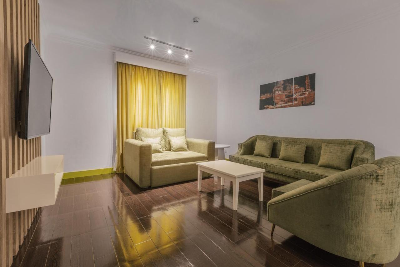 Super 8 Hotel Al Riyadh By Wyndham Riade Exterior foto