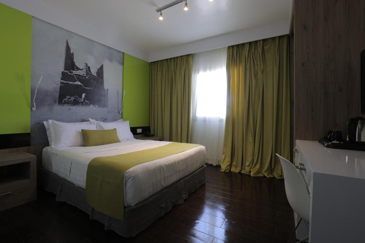 Super 8 Hotel Al Riyadh By Wyndham Riade Exterior foto