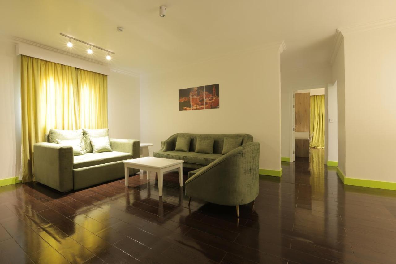 Super 8 Hotel Al Riyadh By Wyndham Riade Exterior foto